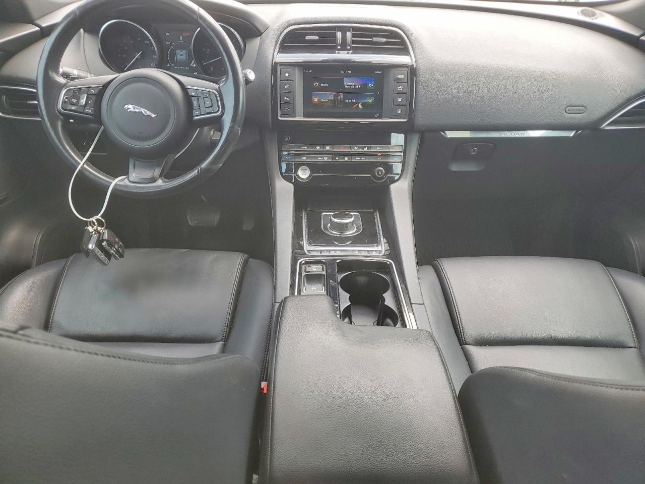 Jaguar F-PACE Premium