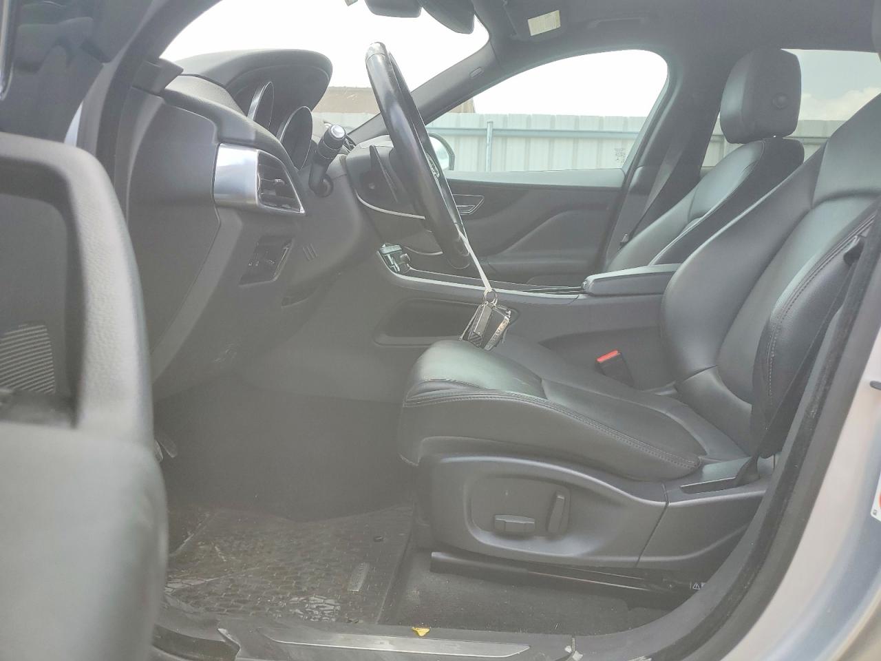 Jaguar F-PACE Premium