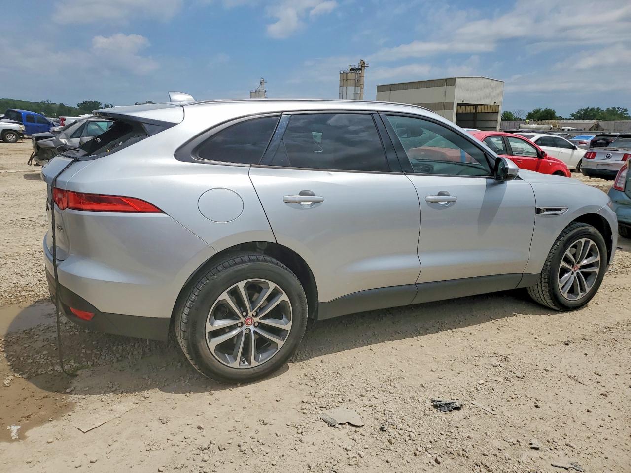 Jaguar F-PACE Premium