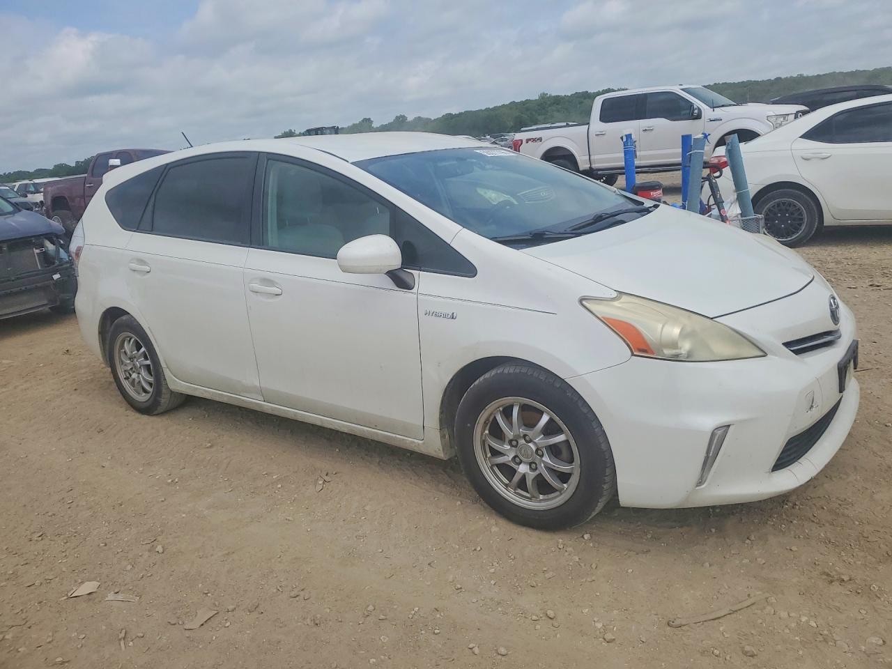 Toyota Prius v Three