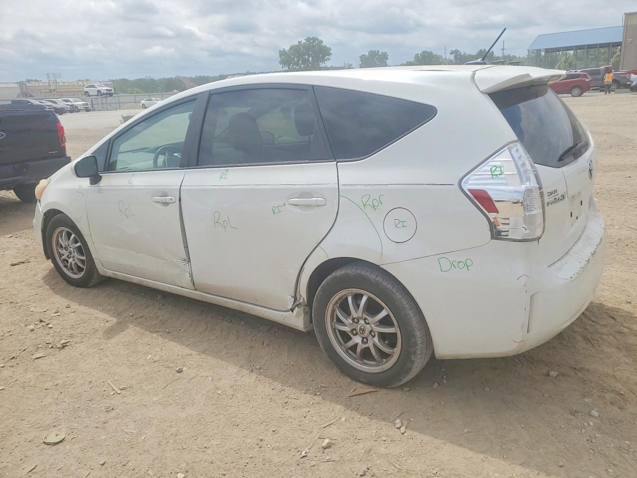 Toyota Prius v Three