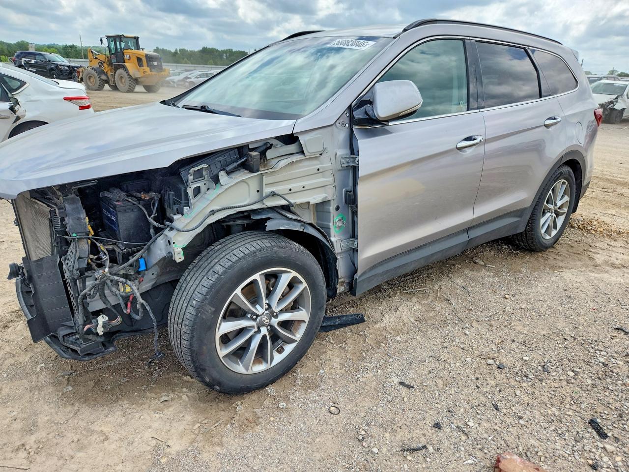 Salvage Hyundai SANTA FE Image