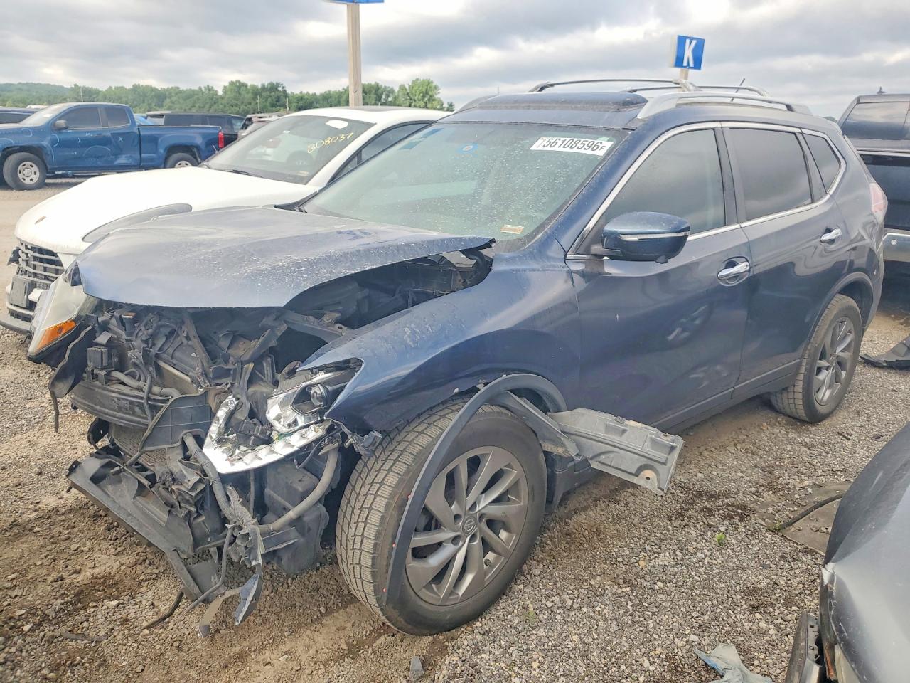 Salvage Nissan Rogue Image