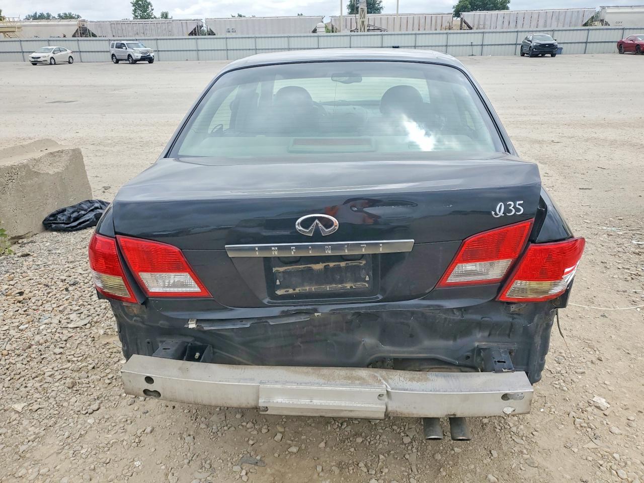 INFINITI I35 Base Base