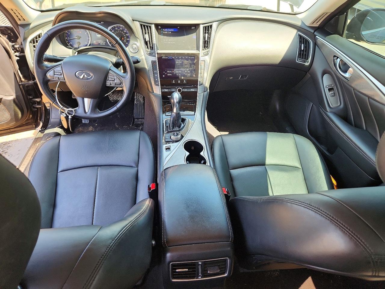 INFINITI Q50 2.0t 2.0t