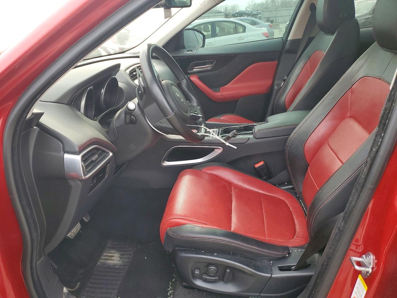 Jaguar F-PACE R - Sport