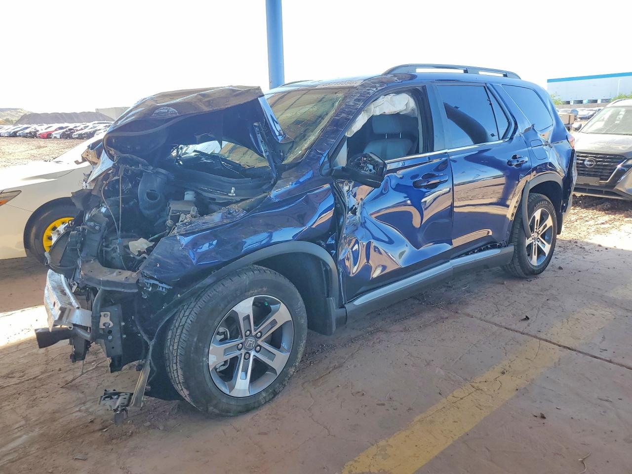 Salvage Honda Pilot Image