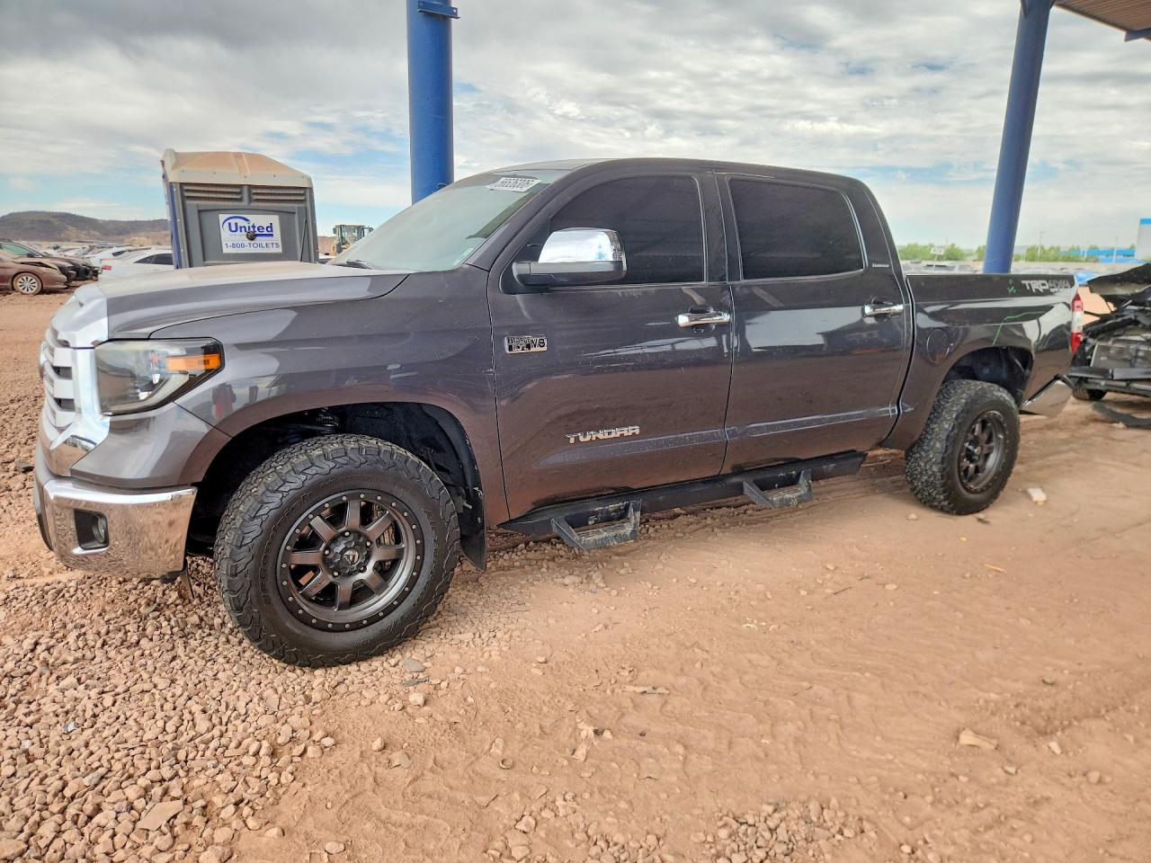 Salvage Toyota Tundra Image