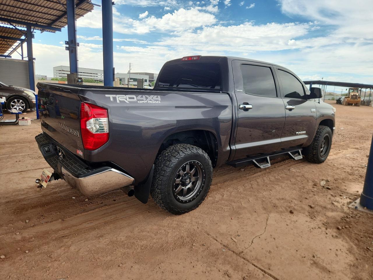 Toyota Tundra Crewmax Limited