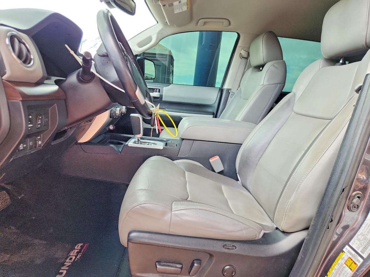 Toyota Tundra Crewmax Limited