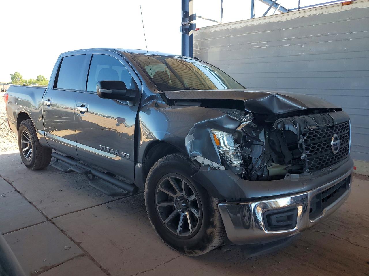 Nissan Titan Sv