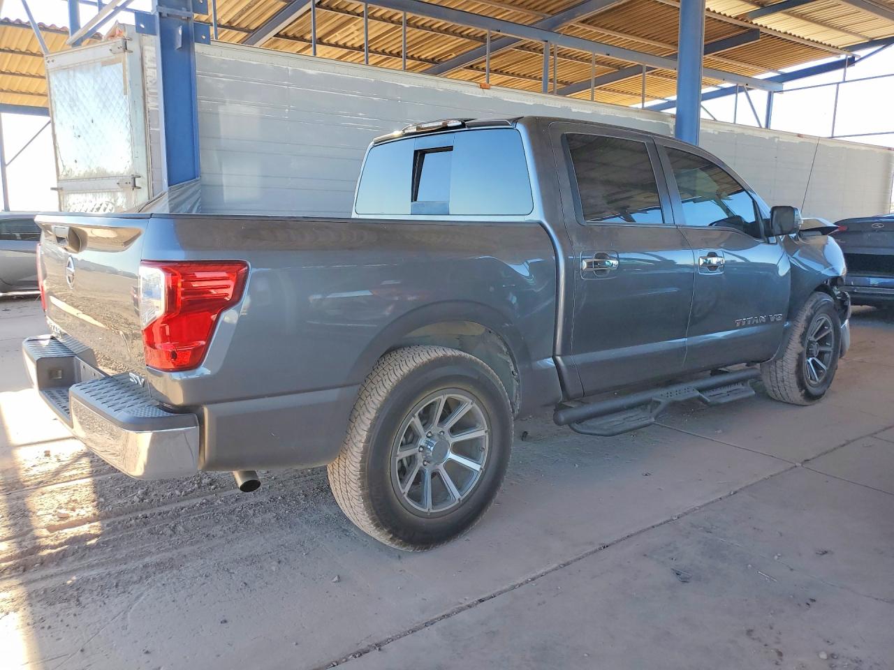 Nissan Titan Sv