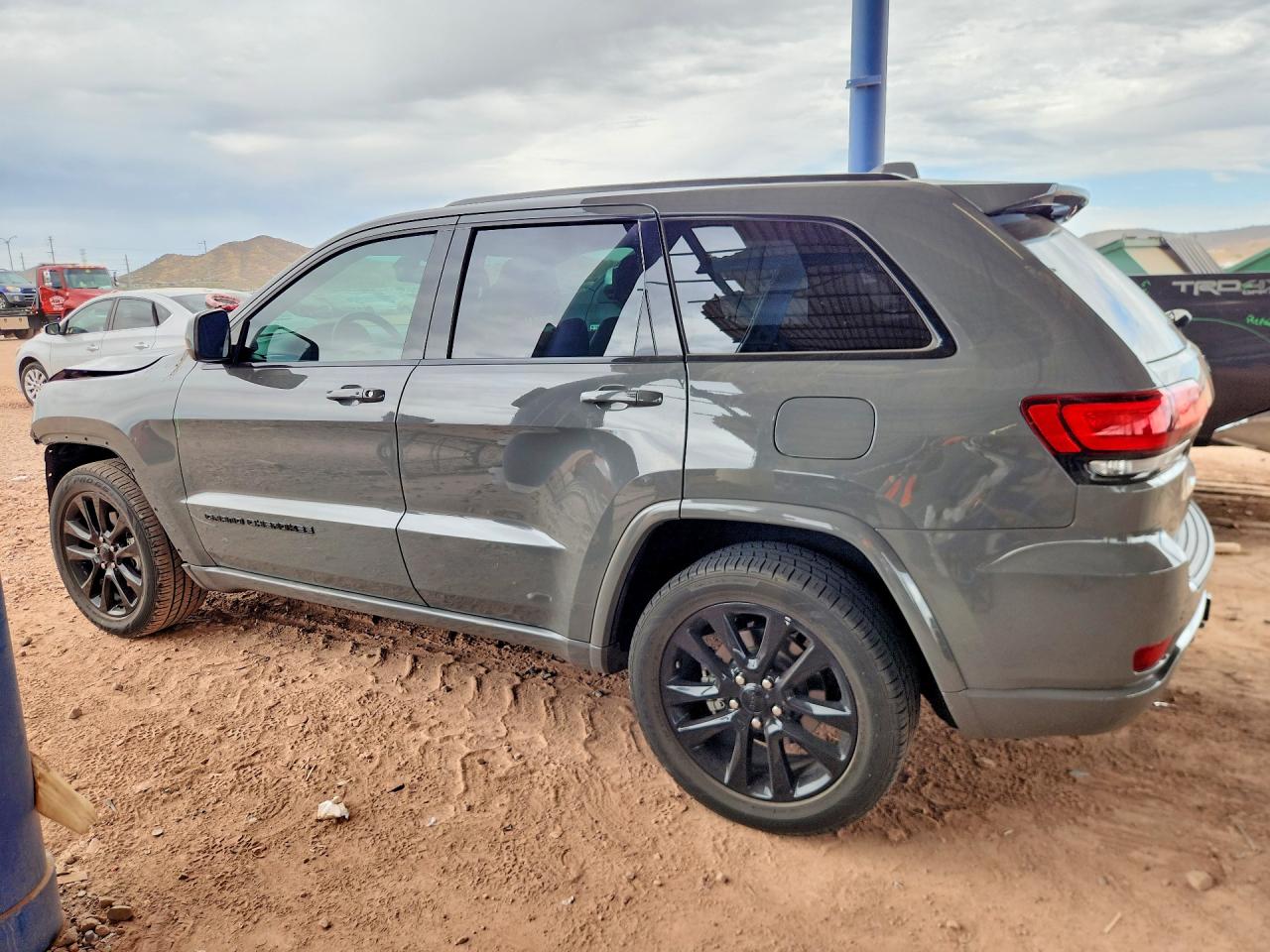 Jeep Grand Cherokee Laredo