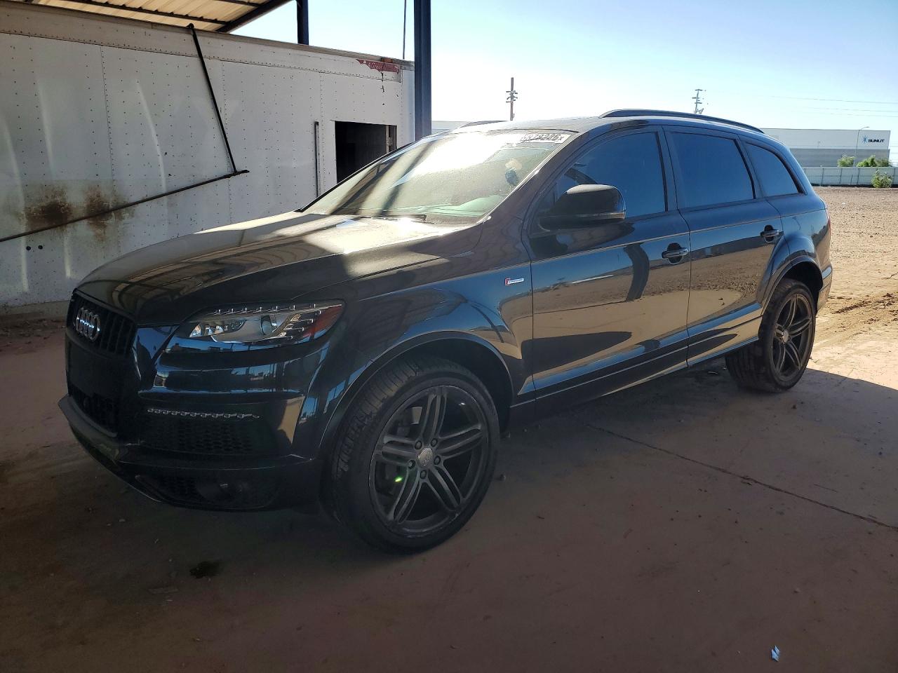 Salvage Audi Q7 Image
