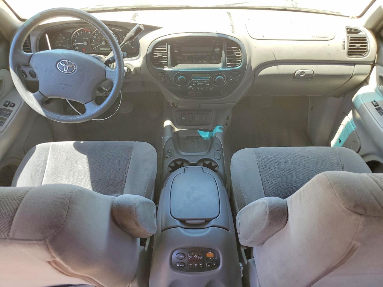 Toyota Sequoia Sr5