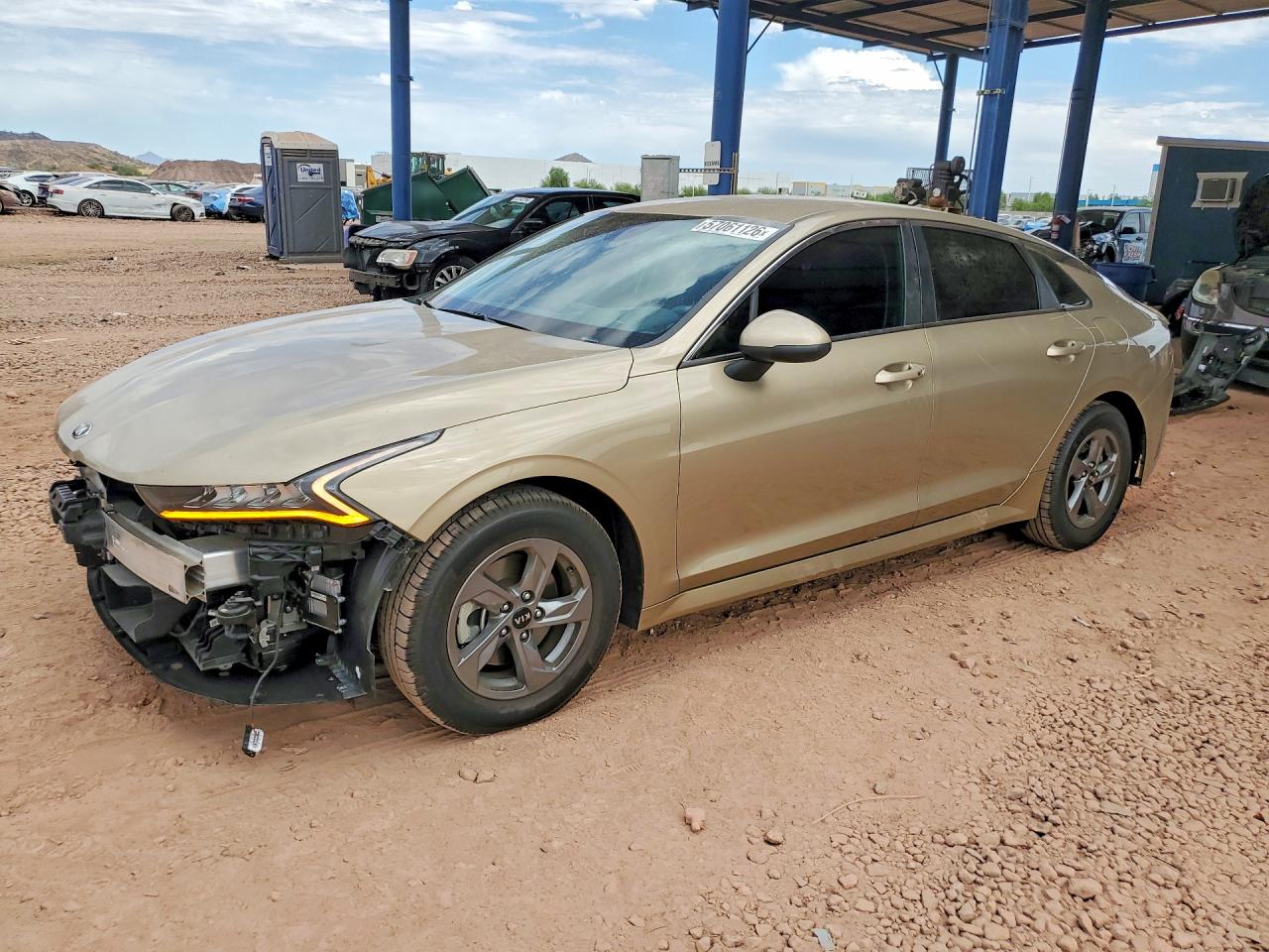 Salvage Kia K5 Image