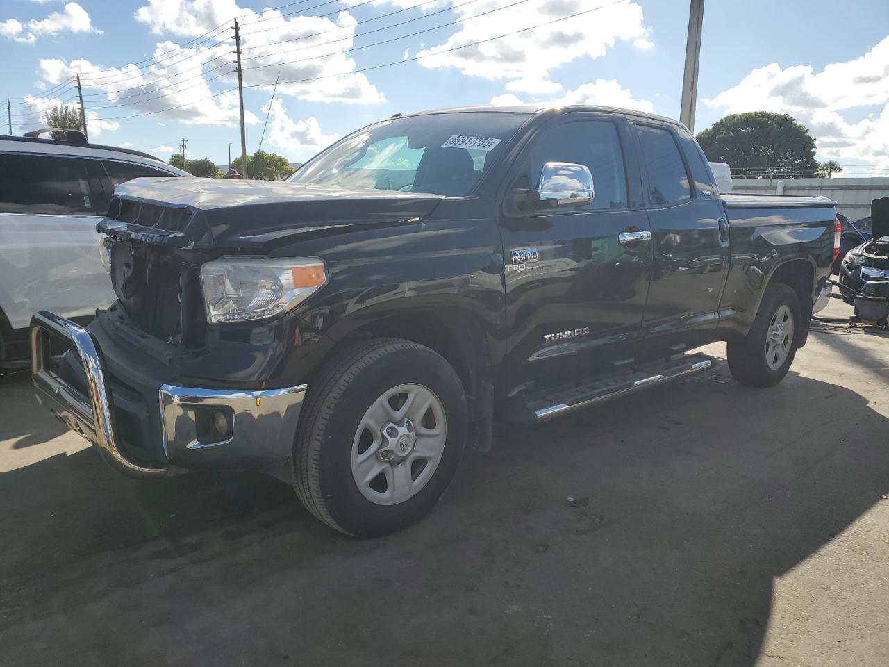 Salvage Toyota Tundra Image