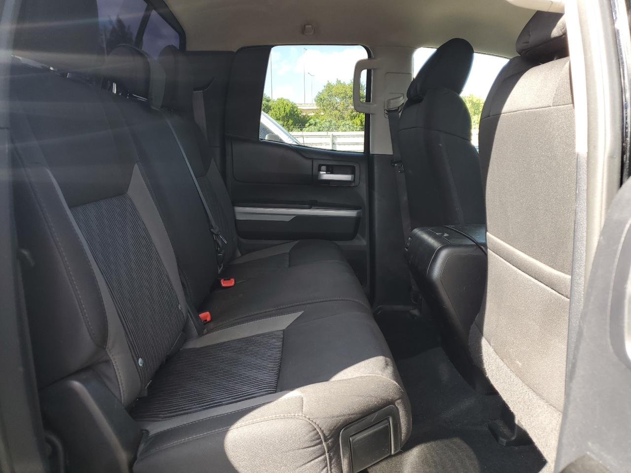 Toyota Tundra Sr5