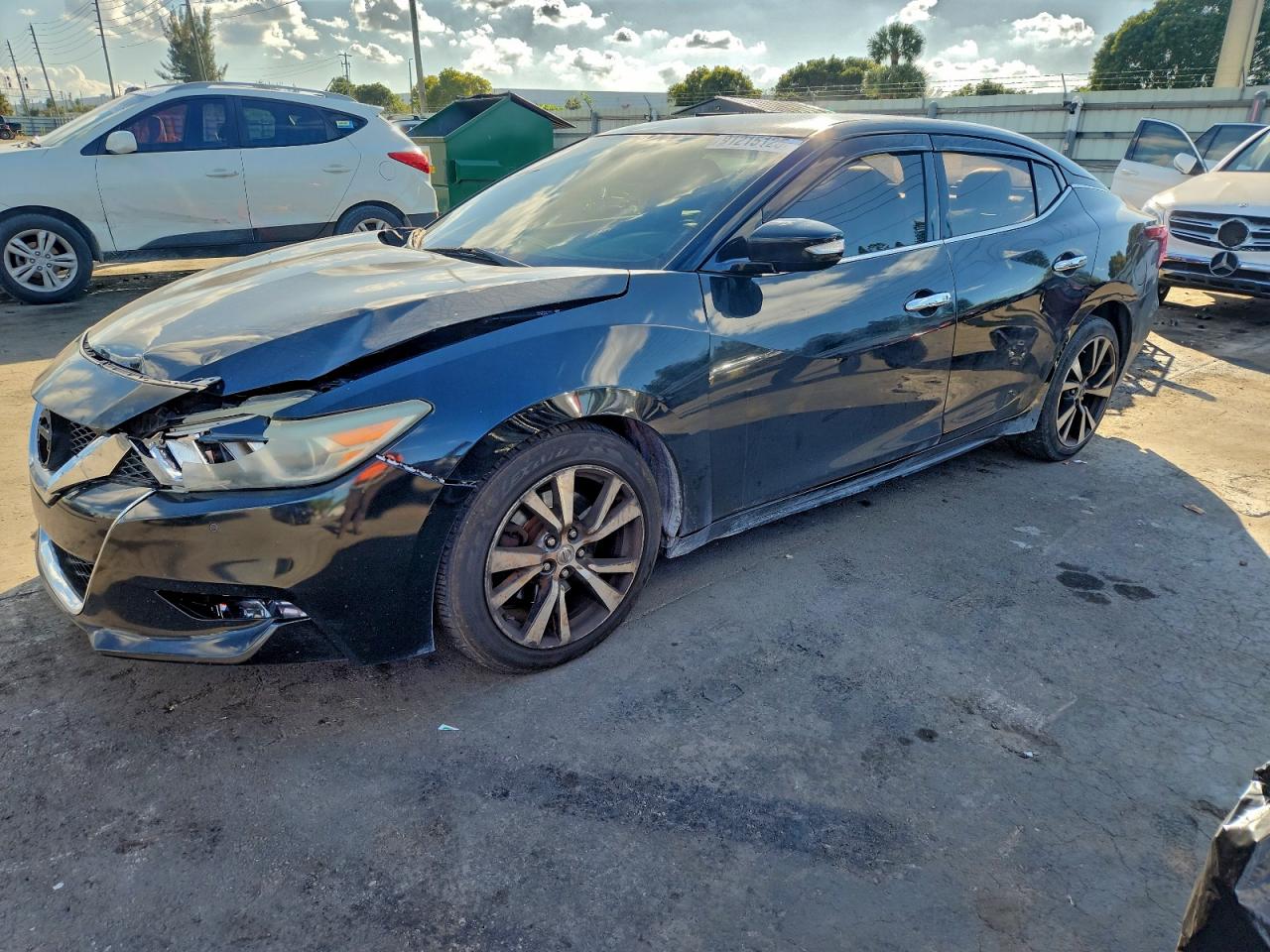 Salvage Nissan Maxima Image
