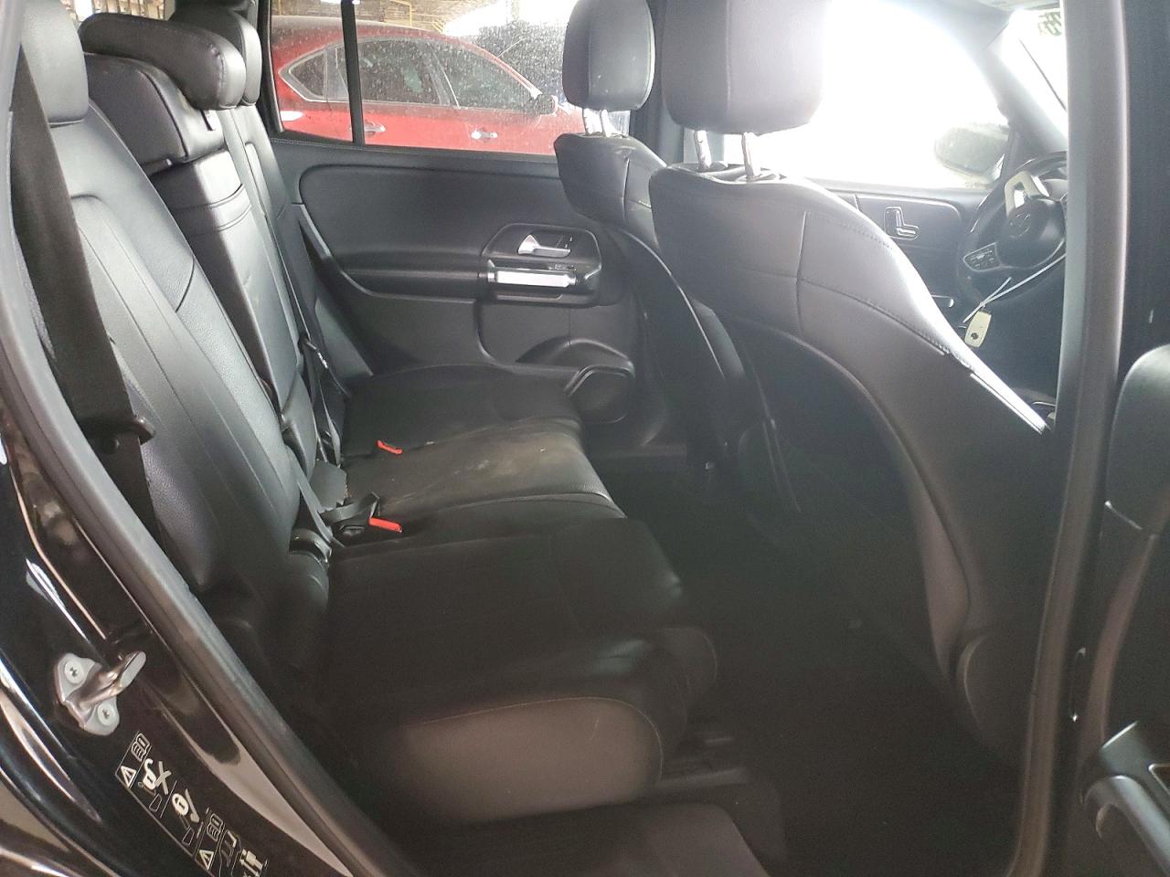 Mercedes-Benz GLB 250