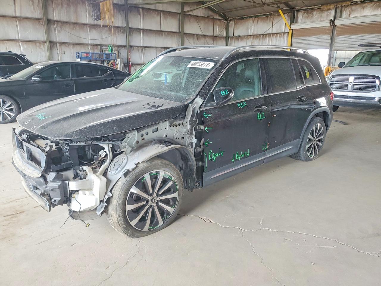 Salvage Mercedes-Benz GLB Image