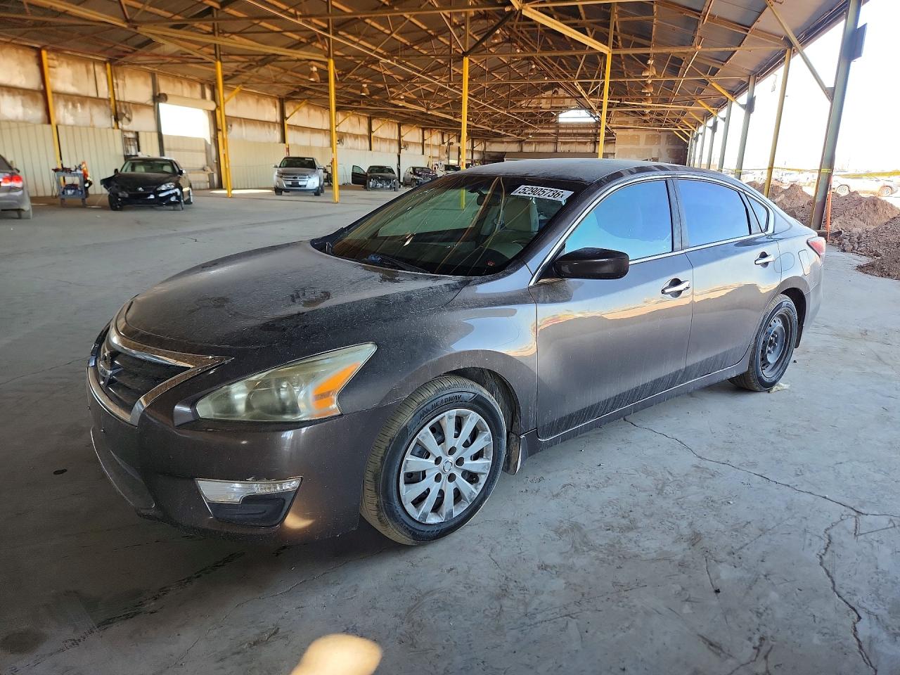 Salvage Nissan Altima Image