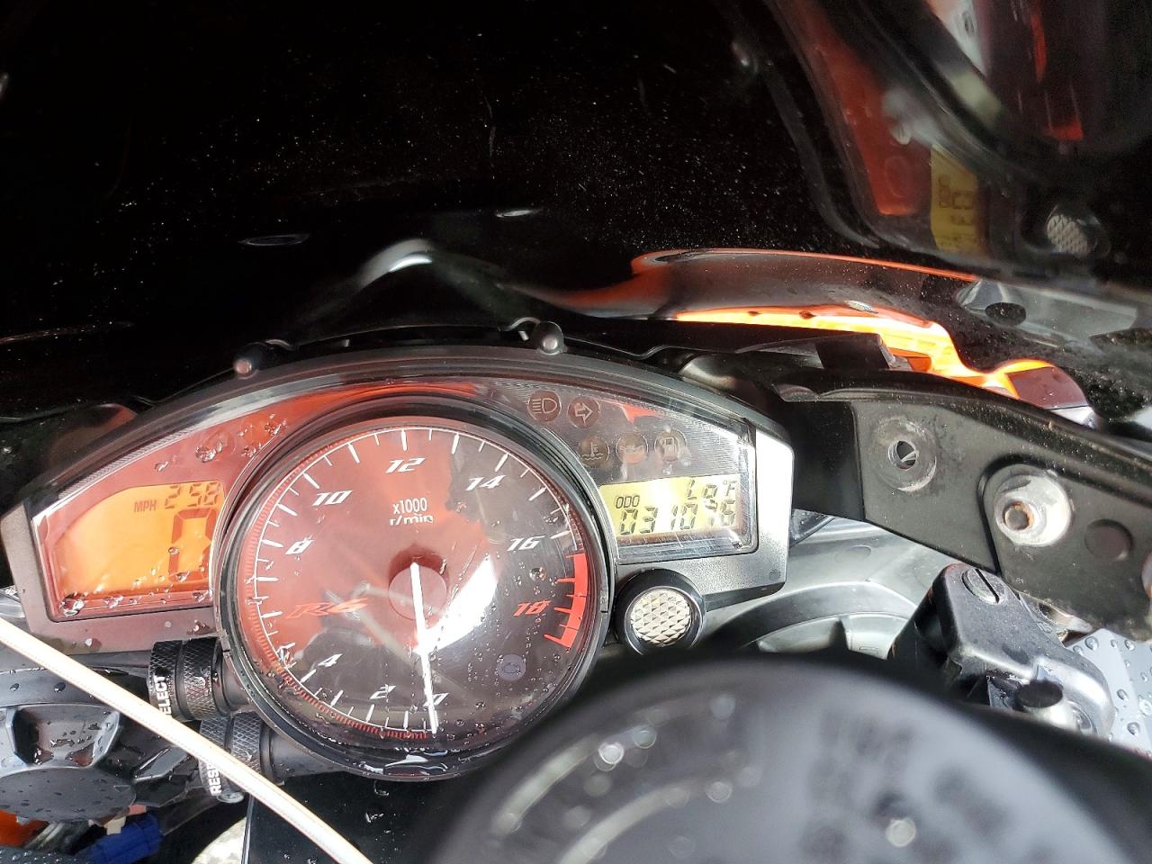 Yamaha Yzf600
