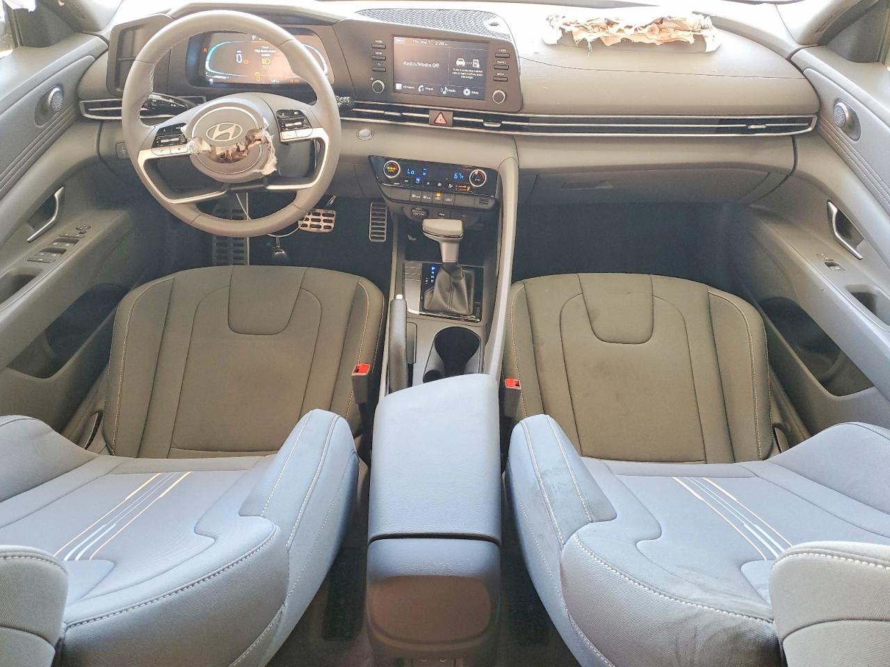 Hyundai ELANTRA Sel Sport