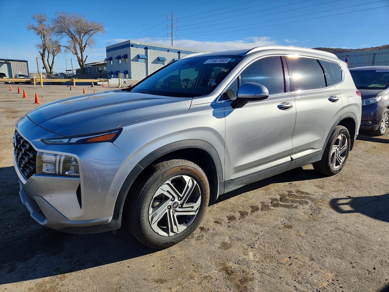 Salvage Hyundai SANTA FE Image