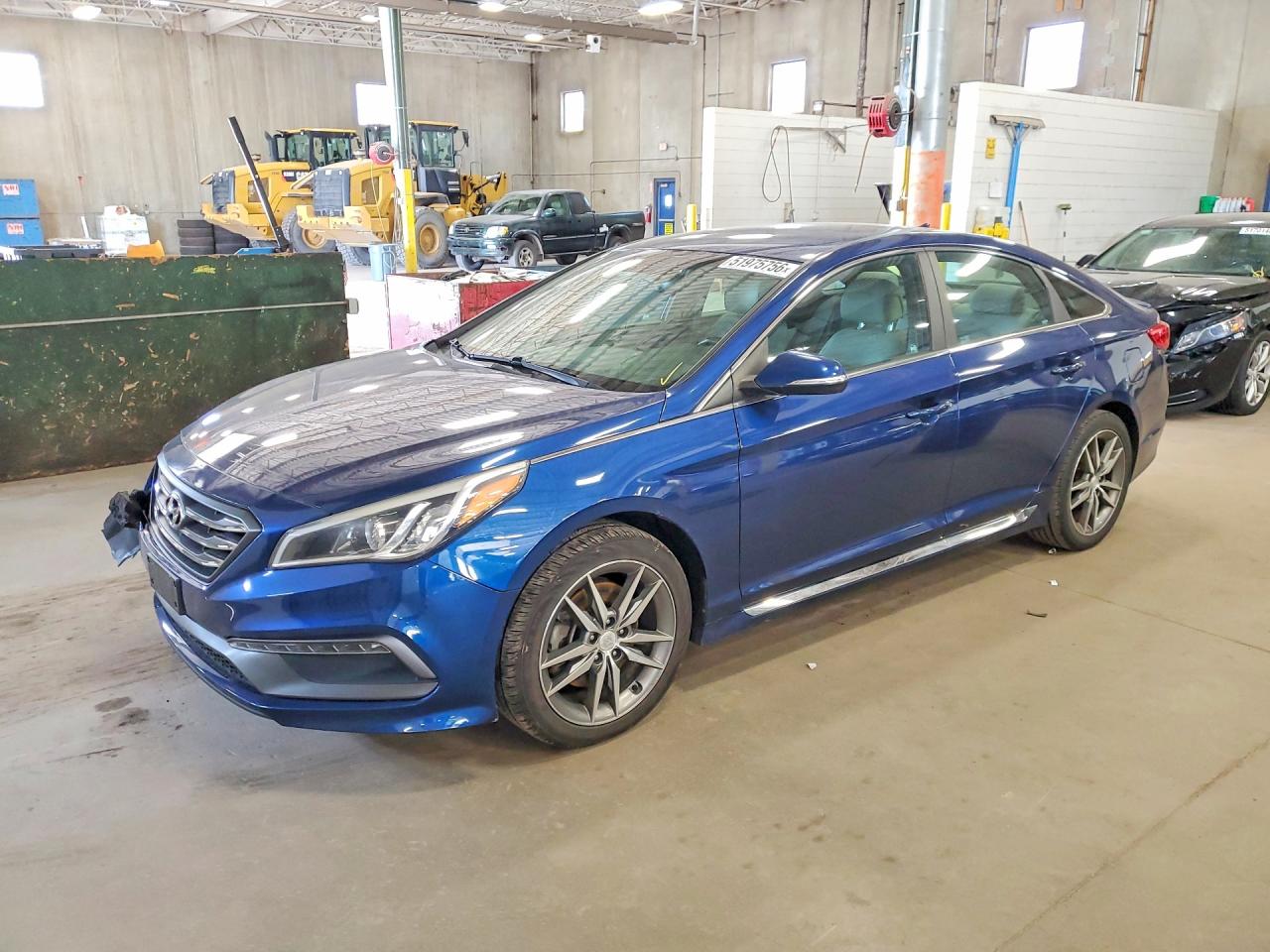 Salvage Hyundai SONATA Image
