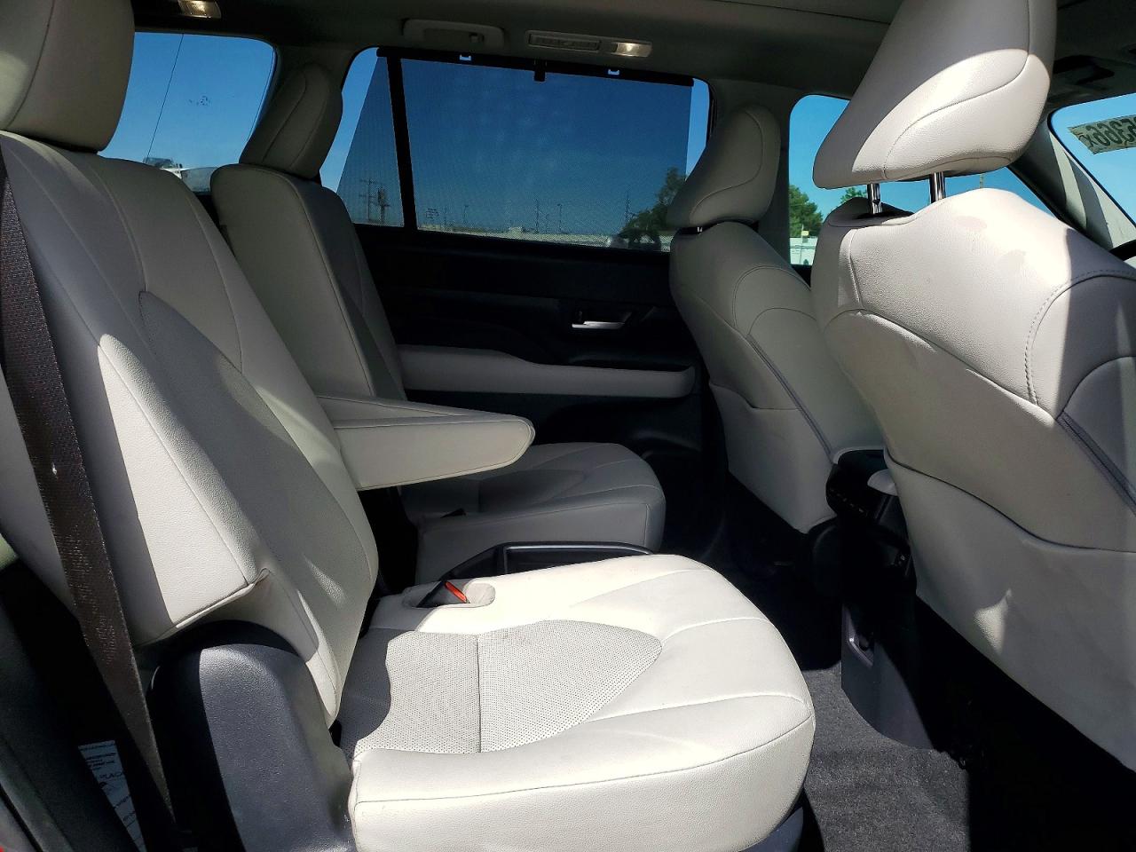 Toyota Grand Highlander Xle