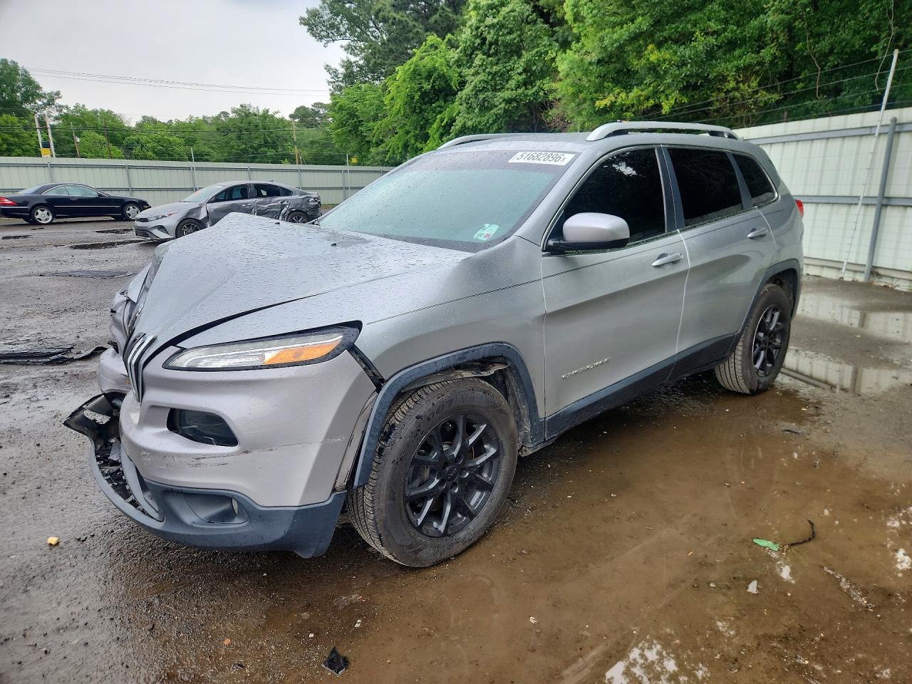 Salvage Jeep Grand Cherokee Image