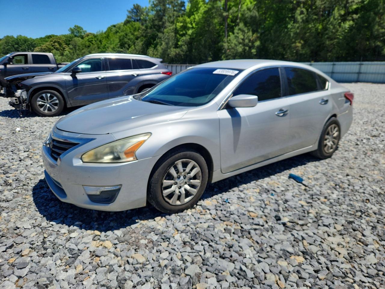 Salvage Nissan Altima Image