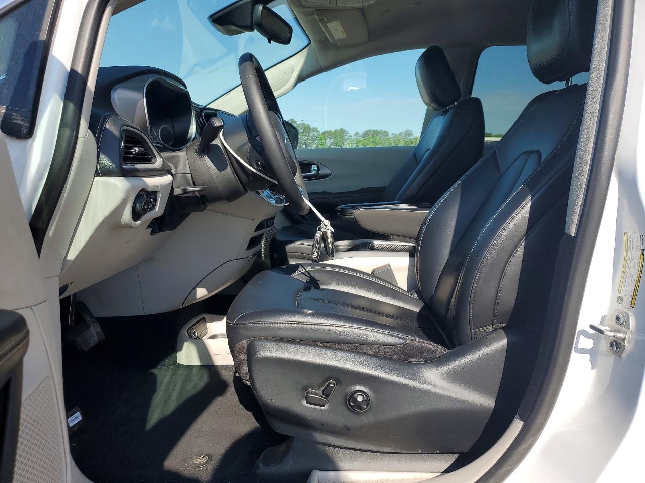 Chrysler Pacifica Hybrid Select
