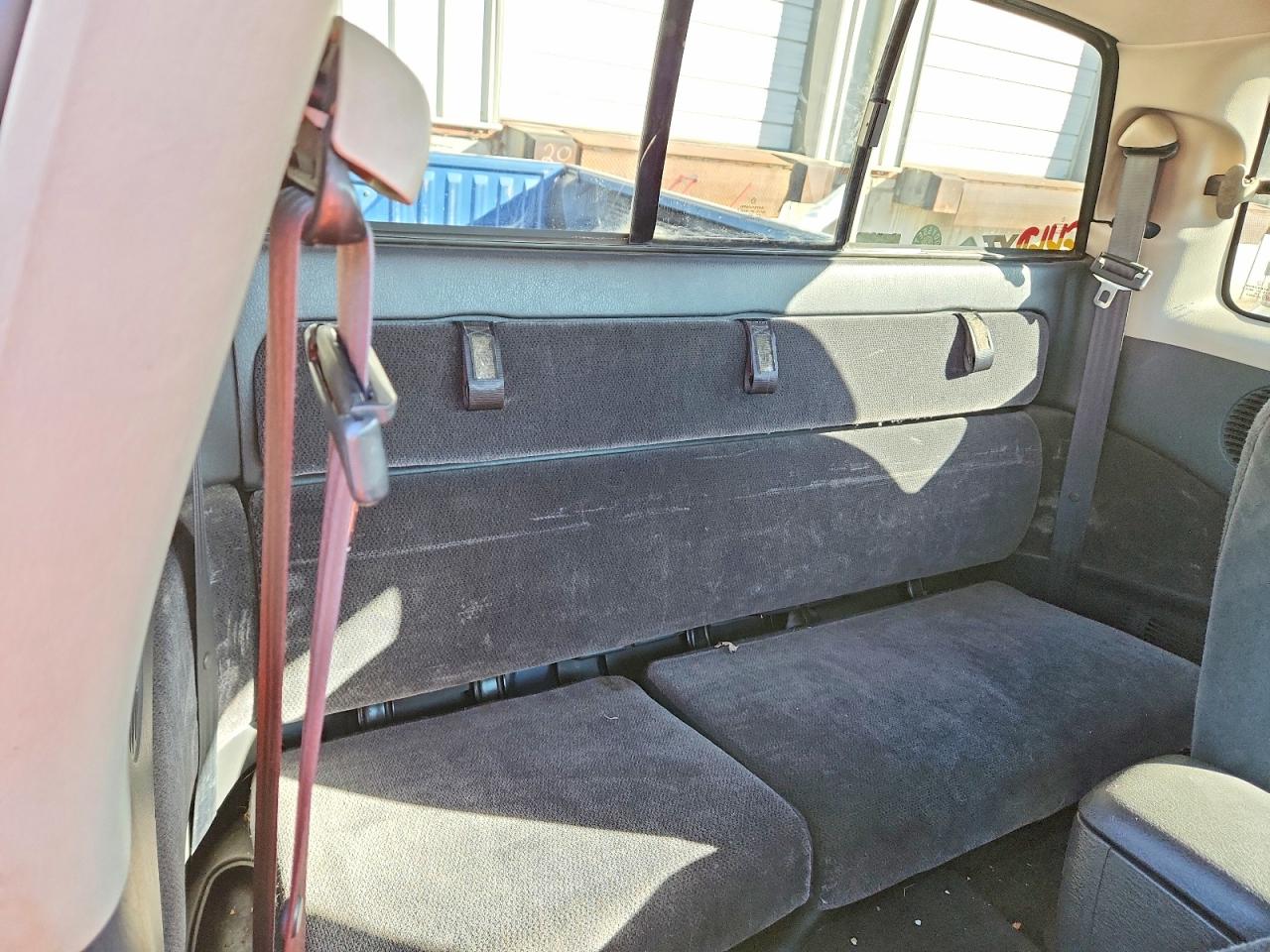 Dodge Dakota Base