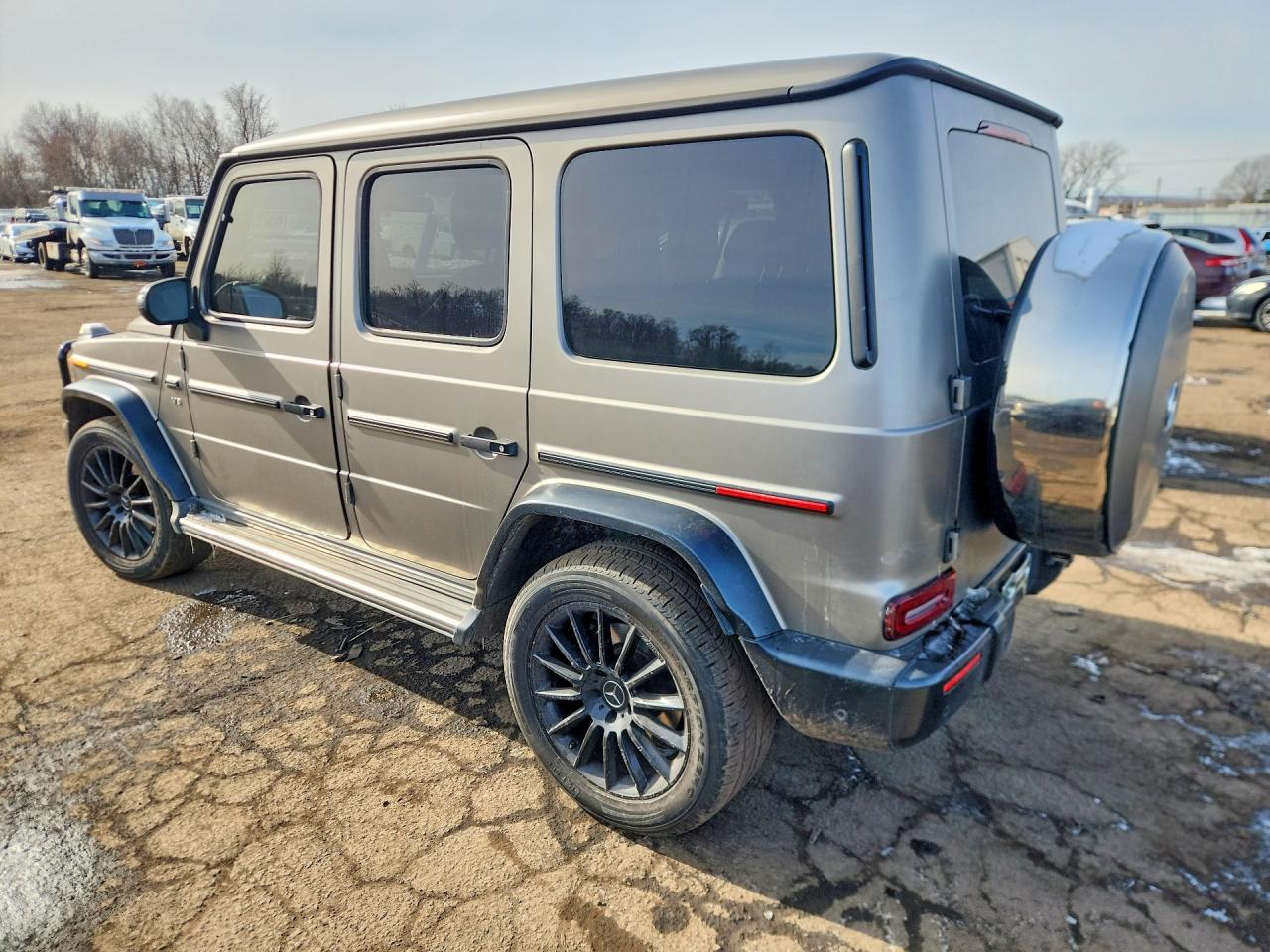 Mercedes-Benz G-Class 550
