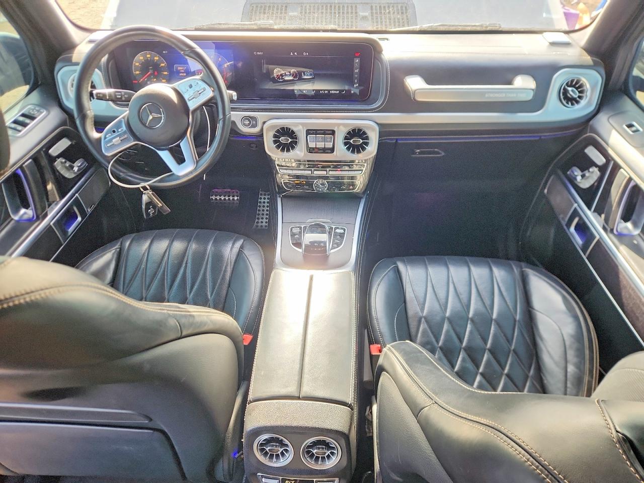 Mercedes-Benz G-Class 550