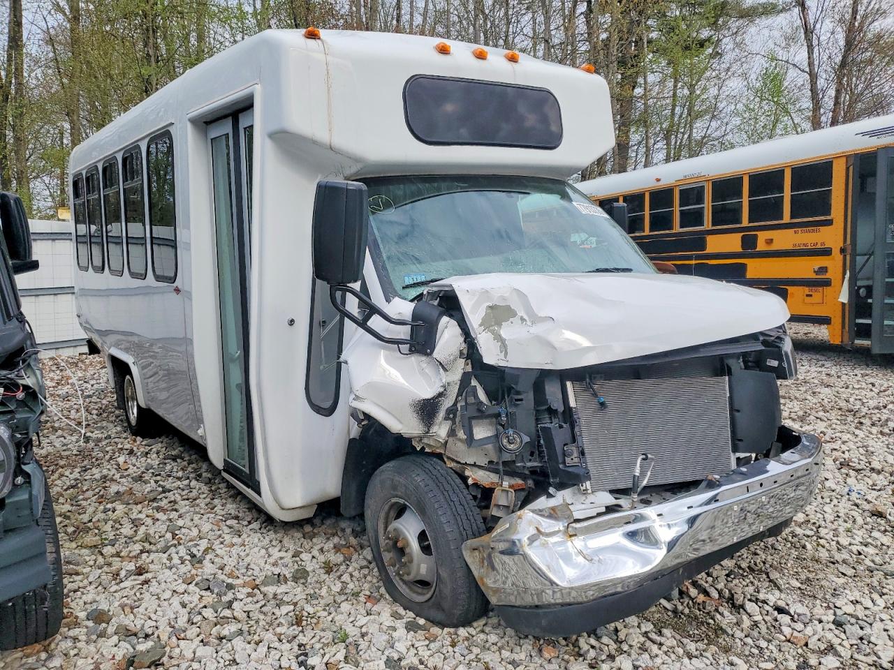 Salvage Chevrolet Express Image
