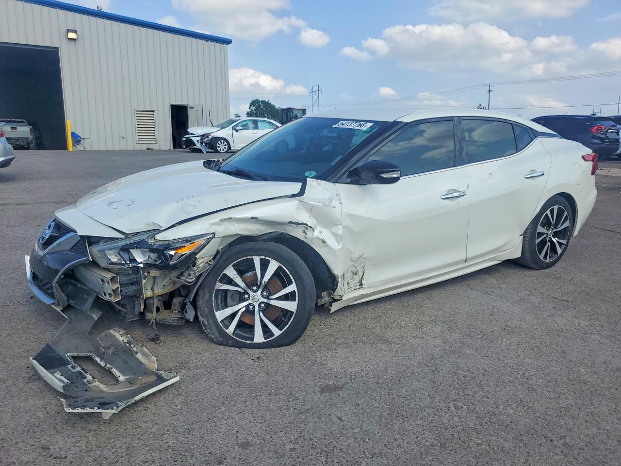Salvage Nissan Maxima Image