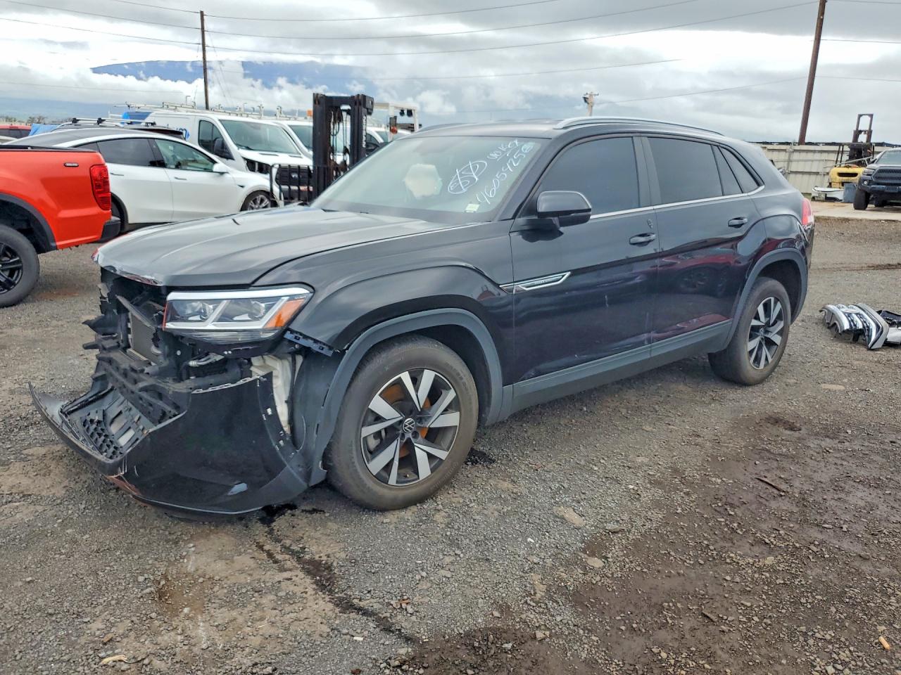 Salvage Volkswagen Atlas Image