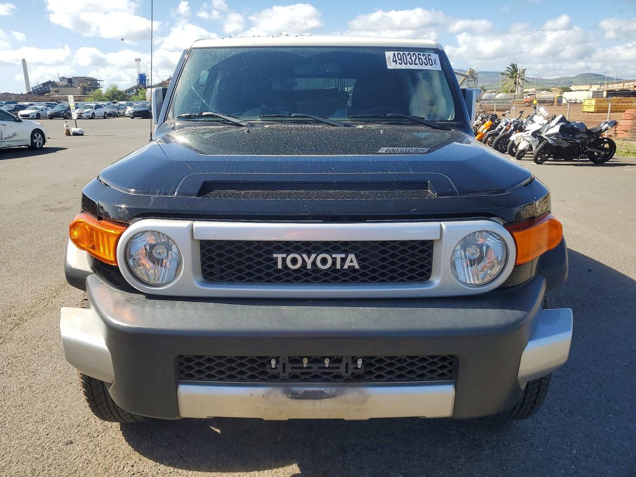 Toyota FJ Cruiser Base