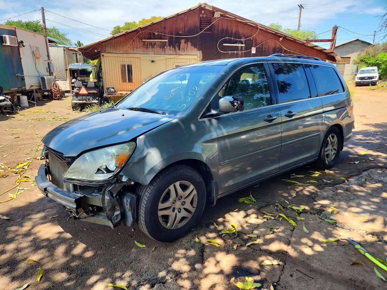 Salvage Honda Odyssey Image