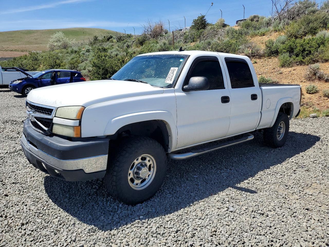Salvage Chevrolet Silverado Image