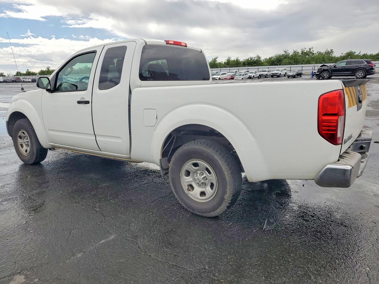 Nissan Frontier S