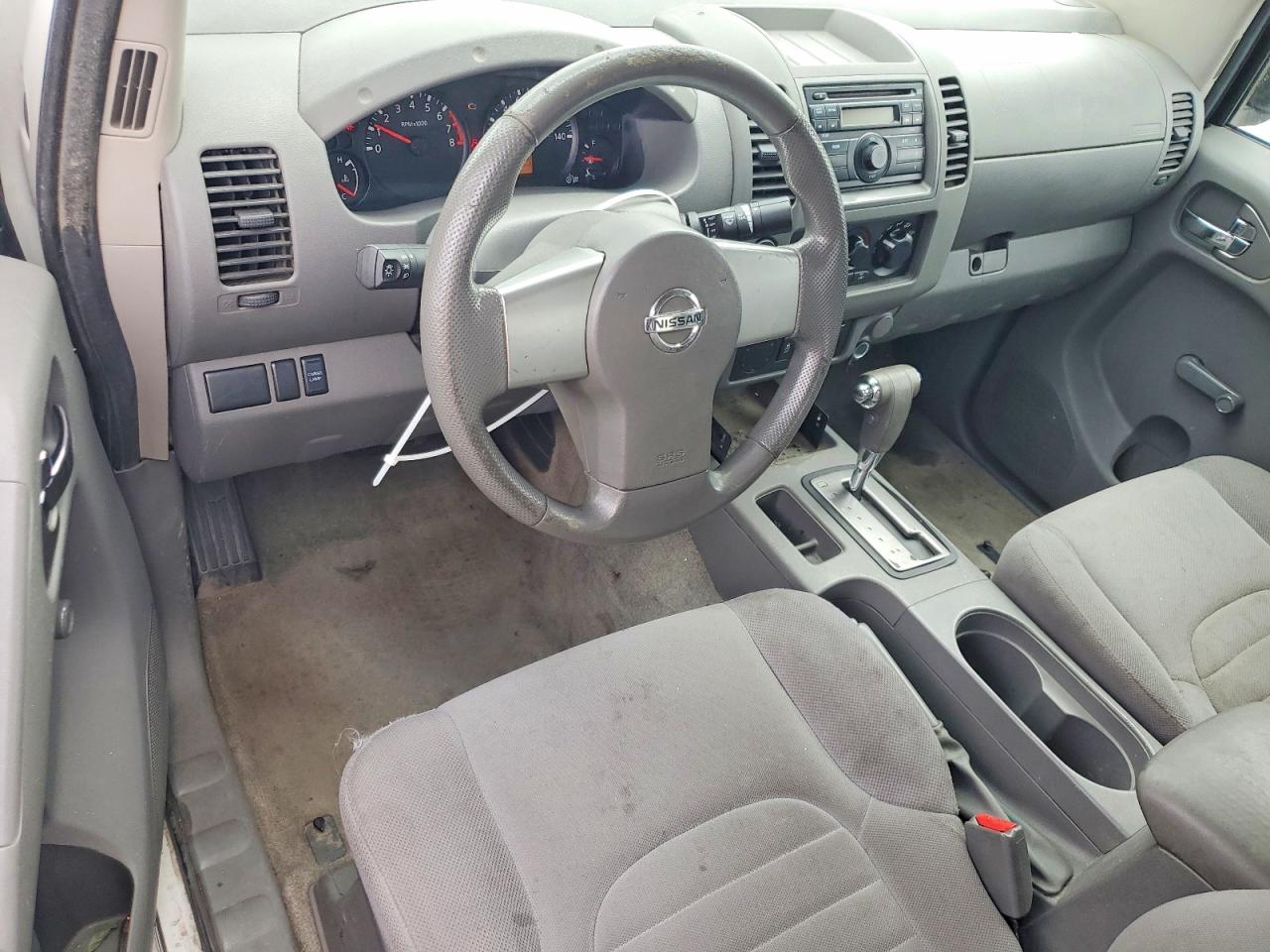 Nissan Frontier S