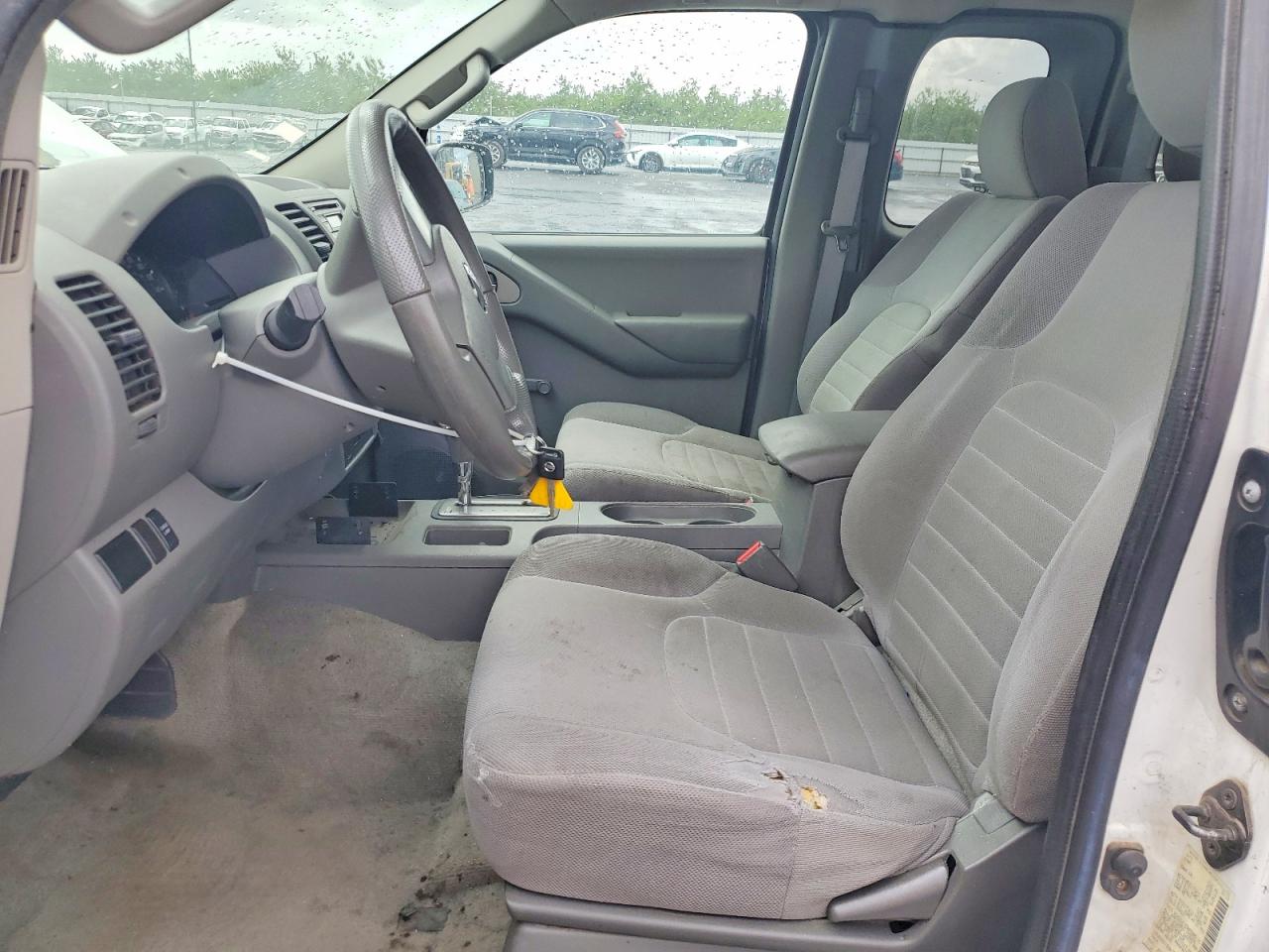 Nissan Frontier S