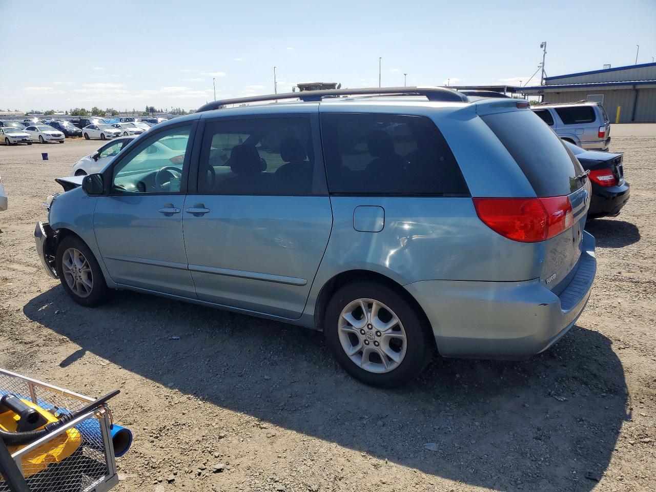 Toyota Sienna Le 7-passenger