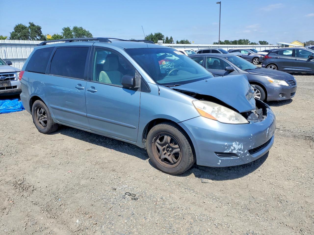 Toyota Sienna Le 7-passenger