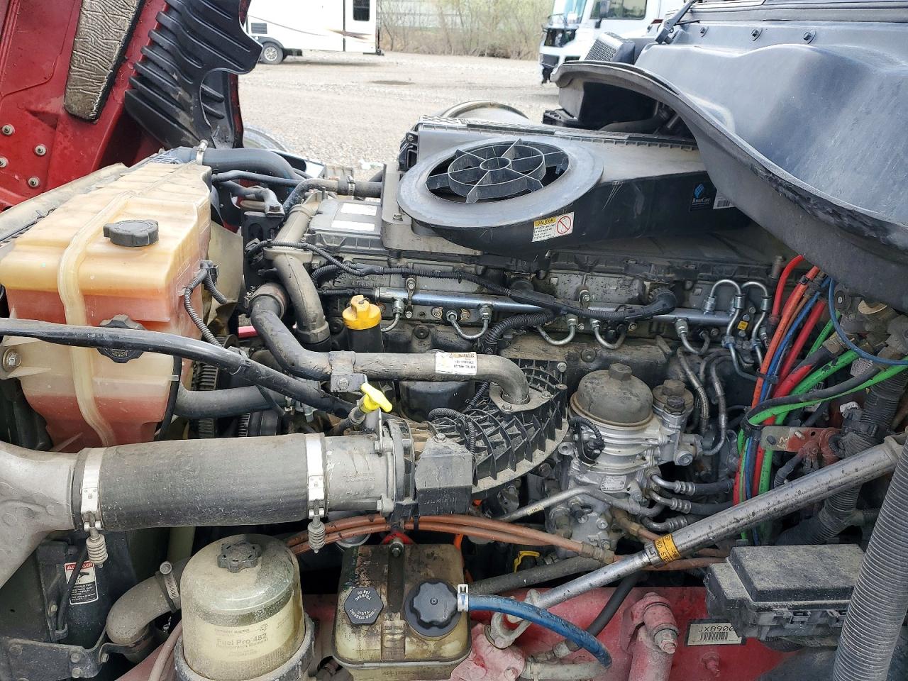 Freigliner Cascadia 125