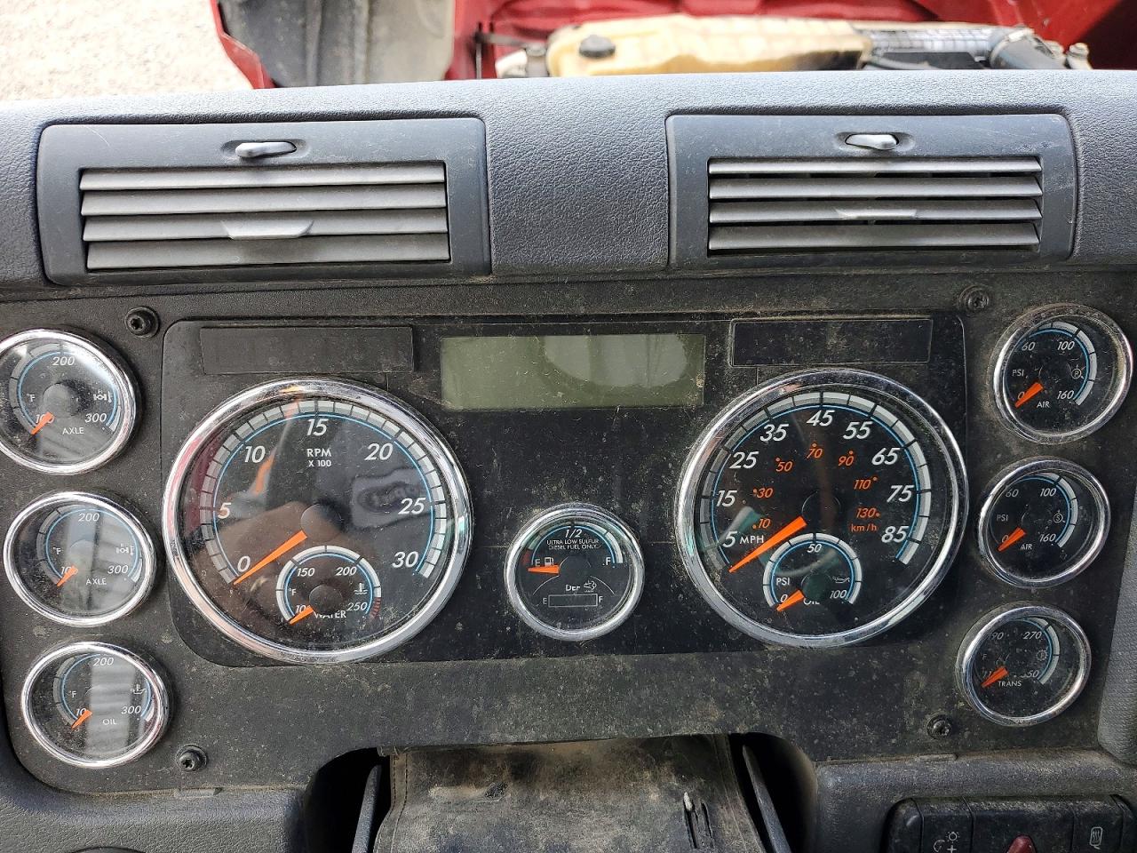 Freigliner Cascadia 125